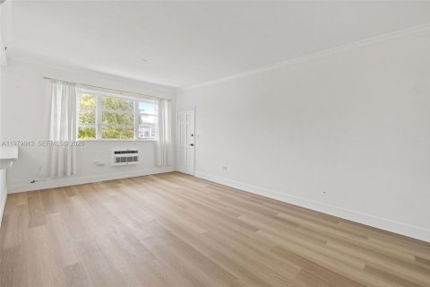 Снять в аренду кондоминиум в Майами-Бич, Флорида 2 спальни, 69.68м2, № 2048708 - фото 7