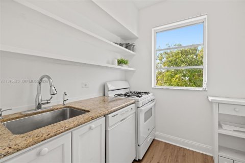 Снять в аренду кондоминиум в Майами-Бич, Флорида 2 спальни, 69.68м2, № 2048708 - фото 9