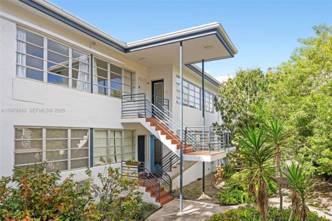 Снять в аренду кондоминиум в Майами-Бич, Флорида 2 спальни, 69.68м2, № 2048708 - фото 23