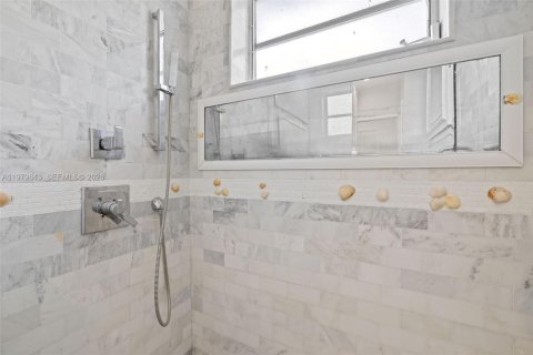 Снять в аренду кондоминиум в Майами-Бич, Флорида 2 спальни, 69.68м2, № 2048708 - фото 16