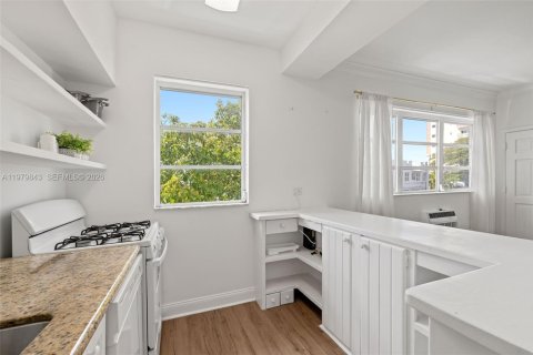 Снять в аренду кондоминиум в Майами-Бич, Флорида 2 спальни, 69.68м2, № 2048708 - фото 8