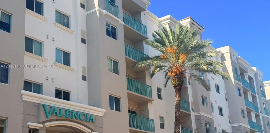Condo in South Miami, Florida, 1 bedroom  № 2192578