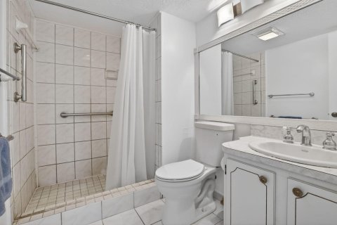 Condo in Pembroke Pines, Florida, 2 bedrooms № 2146482 - photo 6