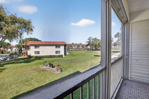Condo in Pembroke Pines, Florida, 2 bedrooms  № 2146482
