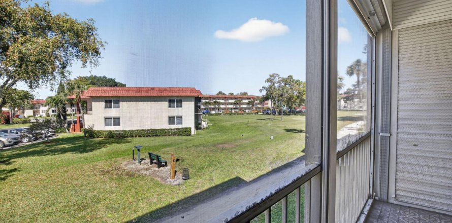 Condo in Pembroke Pines, Florida, 2 bedrooms № 2146482