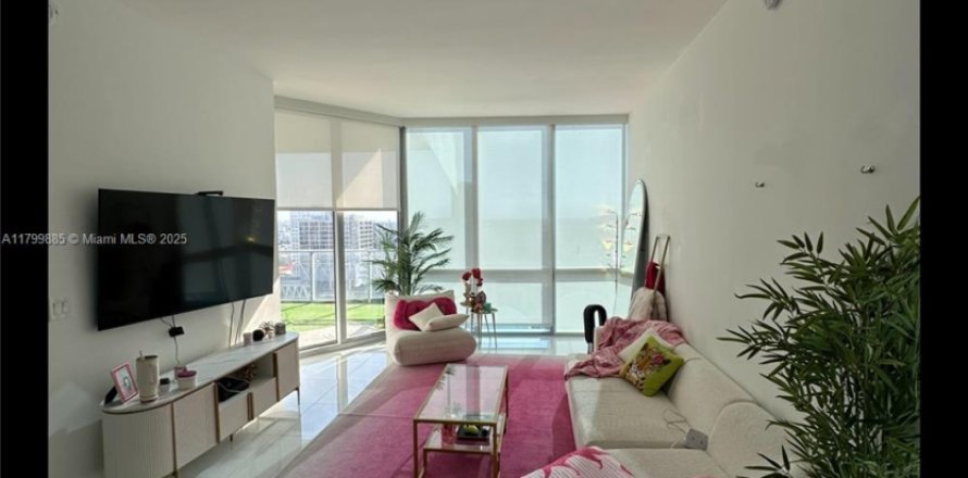 Condo in Miami, Florida, 2 bedrooms  № 1865678