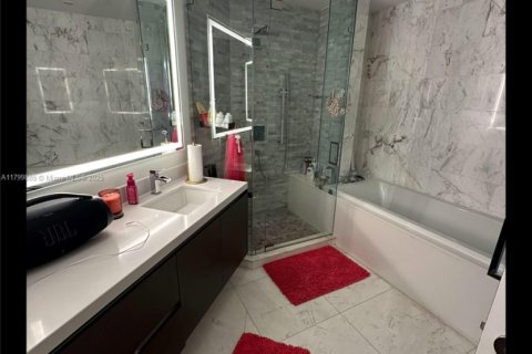 Condo in Miami, Florida, 2 bedrooms  № 1865678 - photo 8