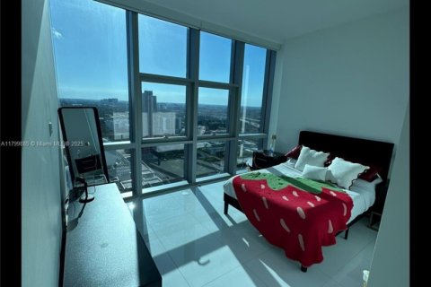 Condo in Miami, Florida, 2 bedrooms  № 1865678 - photo 7