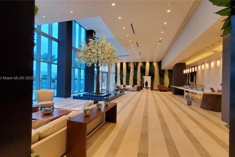 Condo in Miami, Florida, 2 bedrooms  № 1865678 - photo 11
