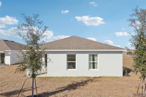 House in Lakeland, Florida 4 bedrooms, 154.68 sq.m. № 2308698 - photo 11