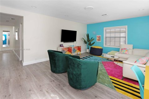 Купить виллу или дом в Холливуд, Флорида 3 спальни, 139.35м2, № 1968175 - фото 5