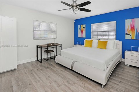 Купить виллу или дом в Холливуд, Флорида 3 спальни, 139.35м2, № 1968175 - фото 21