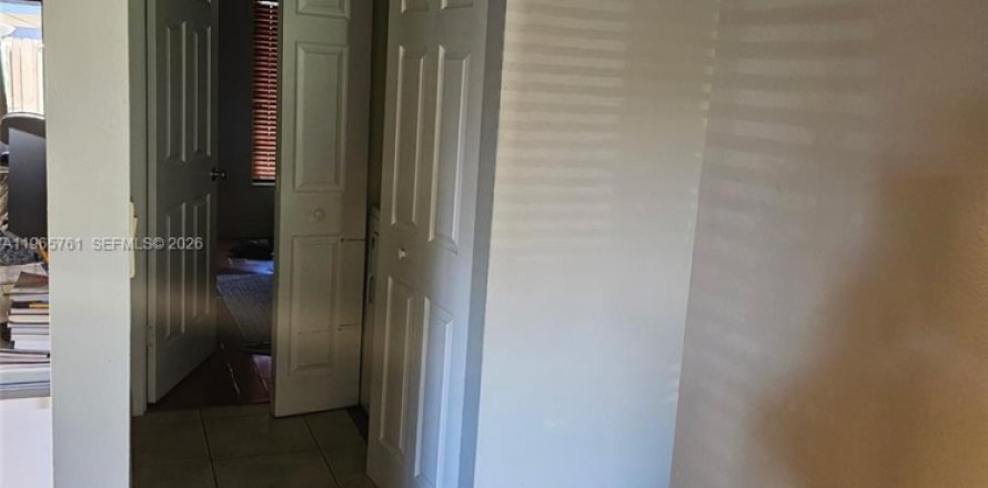 Дом в Дейви, Флорида 2 спальни, 122.63м2 № 2027375