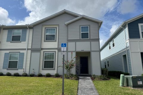 Touwnhouse à vendre à Davenport, Floride: 5 chambres, 213.02 m2 № 1840625 - photo 1