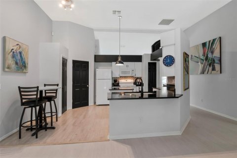 Villa ou maison à vendre à Tampa, Floride: 2 chambres, 164.53 m2 № 2235502 - photo 14