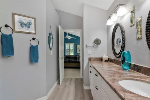Villa ou maison à vendre à Tampa, Floride: 2 chambres, 164.53 m2 № 2235502 - photo 30