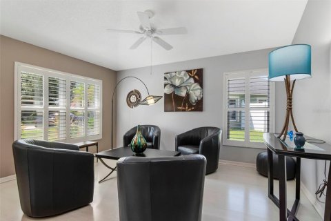Villa ou maison à vendre à Tampa, Floride: 2 chambres, 164.53 m2 № 2235502 - photo 3