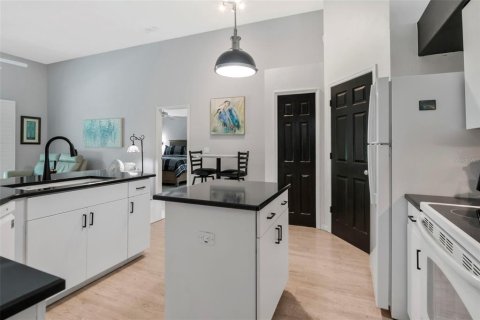 Villa ou maison à vendre à Tampa, Floride: 2 chambres, 164.53 m2 № 2235502 - photo 19