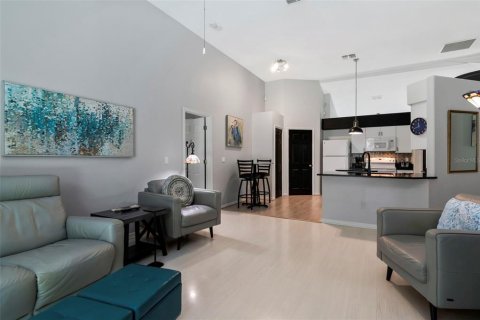 Villa ou maison à vendre à Tampa, Floride: 2 chambres, 164.53 m2 № 2235502 - photo 13
