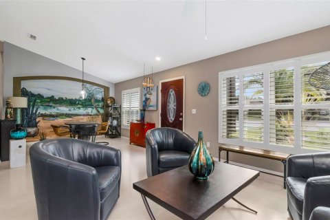 Villa ou maison à vendre à Tampa, Floride: 2 chambres, 164.53 m2 № 2235502 - photo 10
