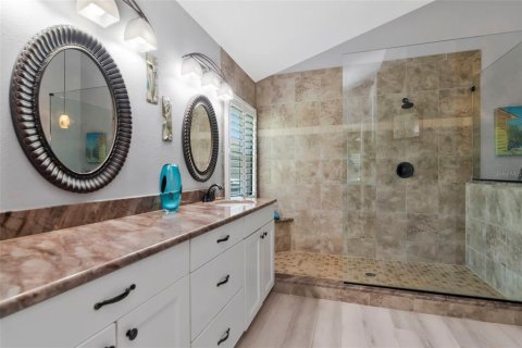 Villa ou maison à vendre à Tampa, Floride: 2 chambres, 164.53 m2 № 2235502 - photo 22