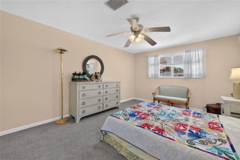 Villa ou maison à vendre à New Smyrna Beach, Floride: 2 chambres, 197.14 m2 № 2344898 - photo 15