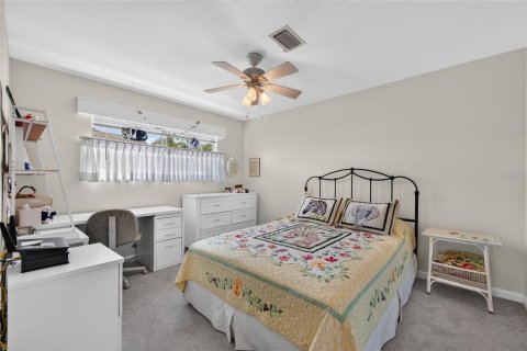 Villa ou maison à vendre à New Smyrna Beach, Floride: 2 chambres, 197.14 m2 № 2344898 - photo 18