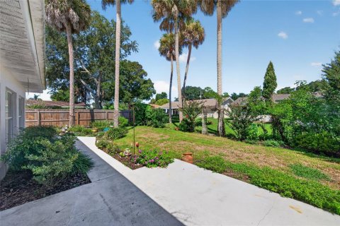 Villa ou maison à vendre à New Smyrna Beach, Floride: 2 chambres, 197.14 m2 № 2344898 - photo 30