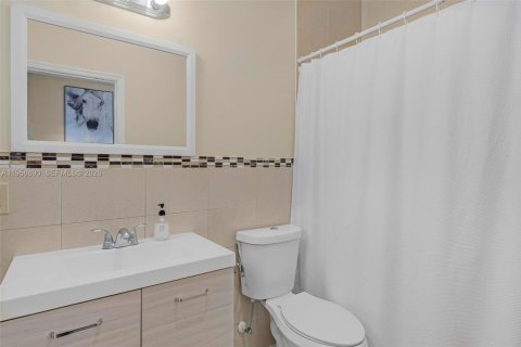 Купить виллу или дом в Майами, Флорида 3 спальни, 89.74м2, № 2010621 - фото 9