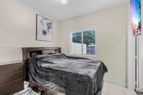 Купить виллу или дом в Майами, Флорида 3 спальни, 89.74м2, № 2010621 - фото 12