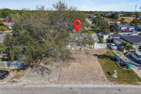 Купить виллу или дом в Майами, Флорида 3 спальни, 89.74м2, № 2010621 - фото 27