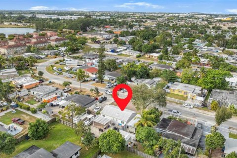 Купить виллу или дом в Майами, Флорида 3 спальни, 89.74м2, № 2010621 - фото 19