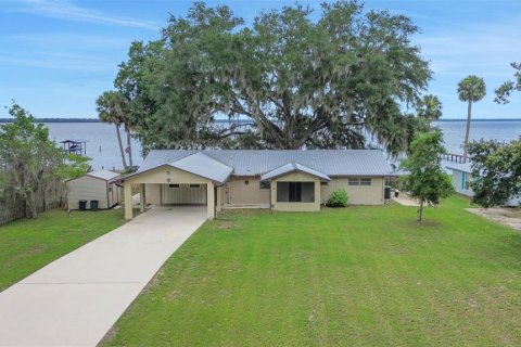 Casa en venta en Crescent City, Florida, 3 dormitorios, 177.63 m2 № 1777230 - foto 1