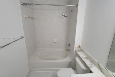 Снять в аренду кондоминиум в Майами, Флорида 1 спальня, 58.06м2, № 2004831 - фото 6