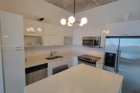 Снять в аренду кондоминиум в Майами, Флорида 1 спальня, 58.06м2, № 2004831 - фото 3