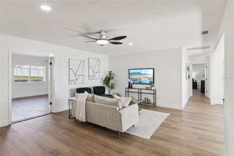 Casa en venta en Auburndale, Florida, 4 dormitorios, 252.69 m2 № 2111642 - foto 15
