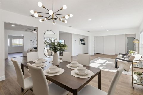 Casa en venta en Auburndale, Florida, 4 dormitorios, 252.69 m2 № 2111642 - foto 13