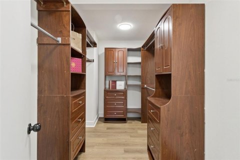 Casa en venta en Auburndale, Florida, 4 dormitorios, 252.69 m2 № 2111642 - foto 27