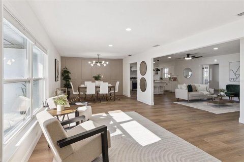 Casa en venta en Auburndale, Florida, 4 dormitorios, 252.69 m2 № 2111642 - foto 9