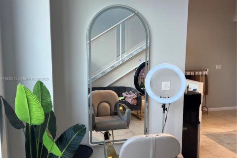 Condominio en venta en Miami, Florida, 108.14 m2 № 1940659 - foto 27