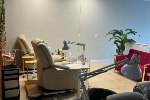 Condominio en venta en Miami, Florida, 108.14 m2 № 1940659 - foto 22