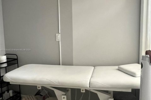 Condominio en venta en Miami, Florida, 108.14 m2 № 1940659 - foto 24