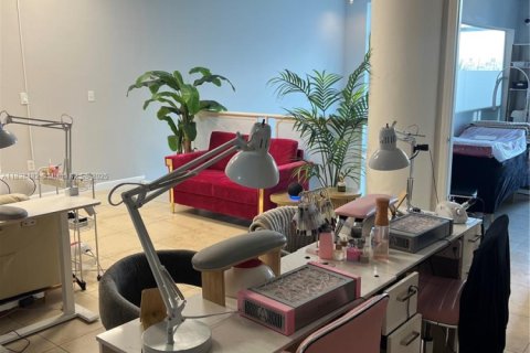 Condominio en venta en Miami, Florida, 108.14 m2 № 1940659 - foto 21