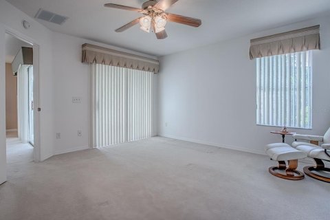 House in The Villages, Florida 2 bedrooms, 108.88 sq.m. № 1903148 - photo 24