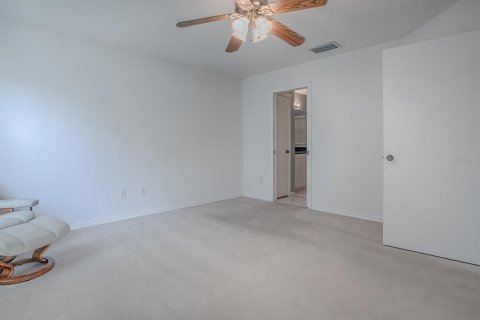 House in The Villages, Florida 2 bedrooms, 108.88 sq.m. № 1903148 - photo 23