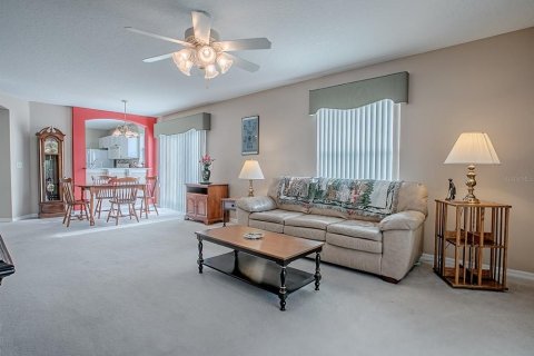 House in The Villages, Florida 2 bedrooms, 108.88 sq.m. № 1903148 - photo 13
