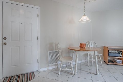 House in The Villages, Florida 2 bedrooms, 108.88 sq.m. № 1903148 - photo 3