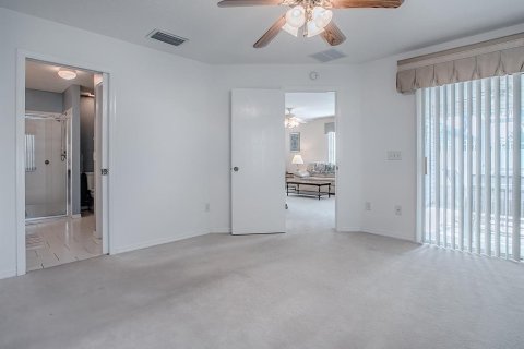 House in The Villages, Florida 2 bedrooms, 108.88 sq.m. № 1903148 - photo 25
