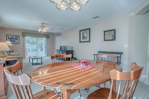 House in The Villages, Florida 2 bedrooms, 108.88 sq.m. № 1903148 - photo 18