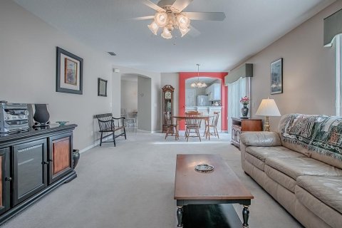House in The Villages, Florida 2 bedrooms, 108.88 sq.m. № 1903148 - photo 14
